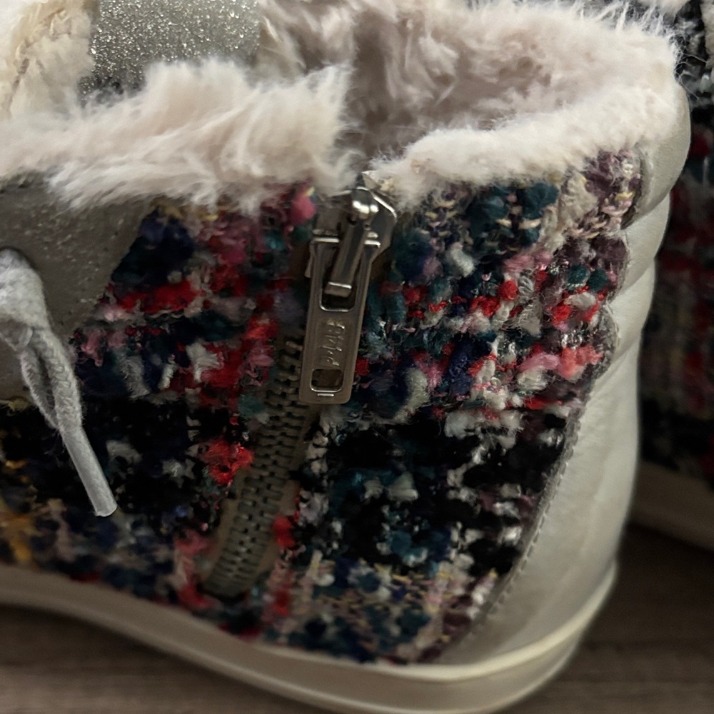 P448 Women's Light Gray Tweed-Accent High-Top Sneakers - Picture 6 of 6